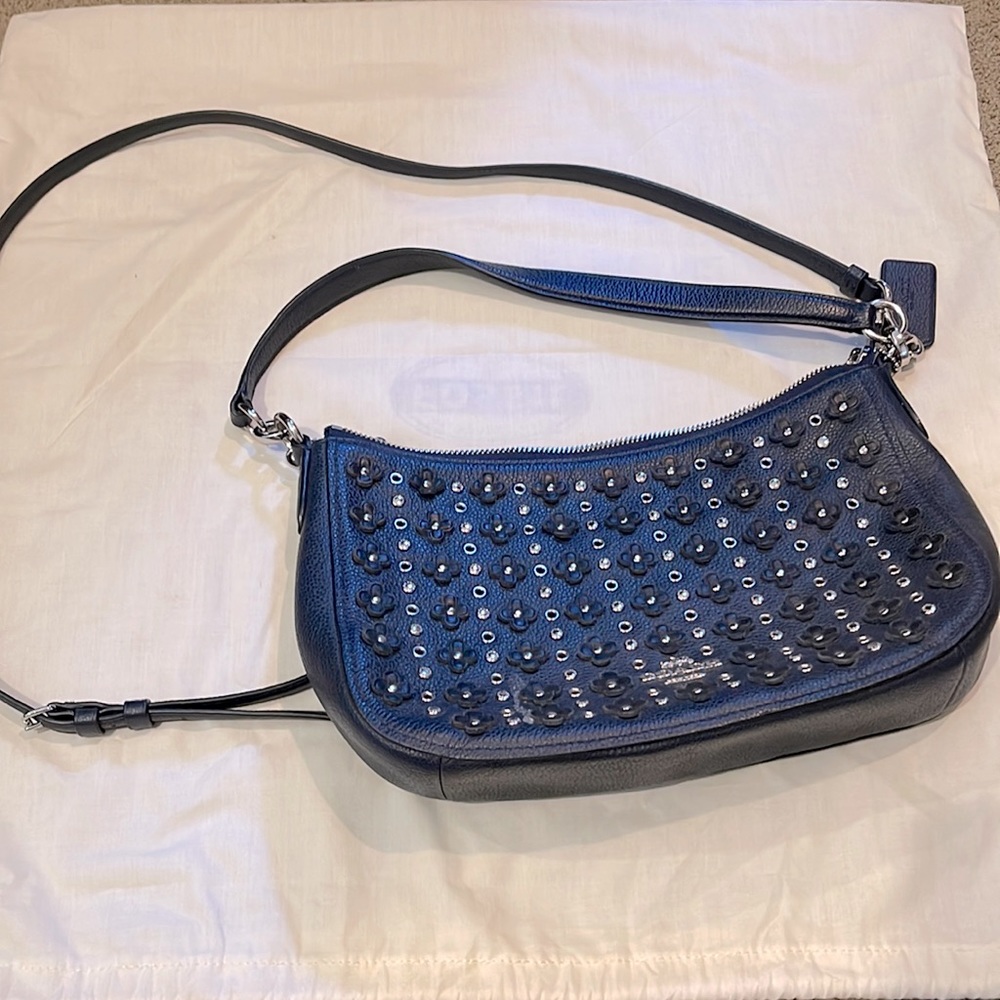 Coach handbag 11x7x3. Detachable crossbody. Great condition